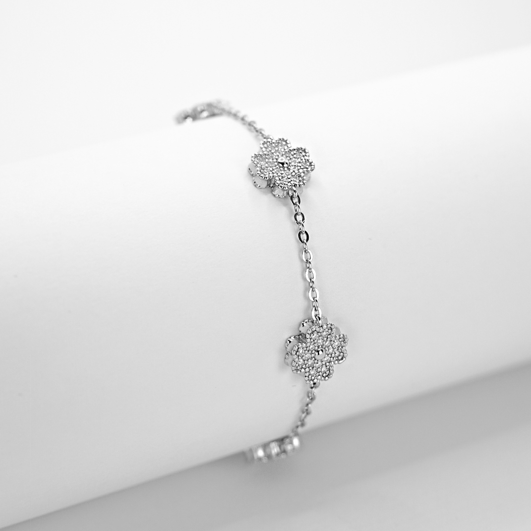 Clover Moissanite Bracelet